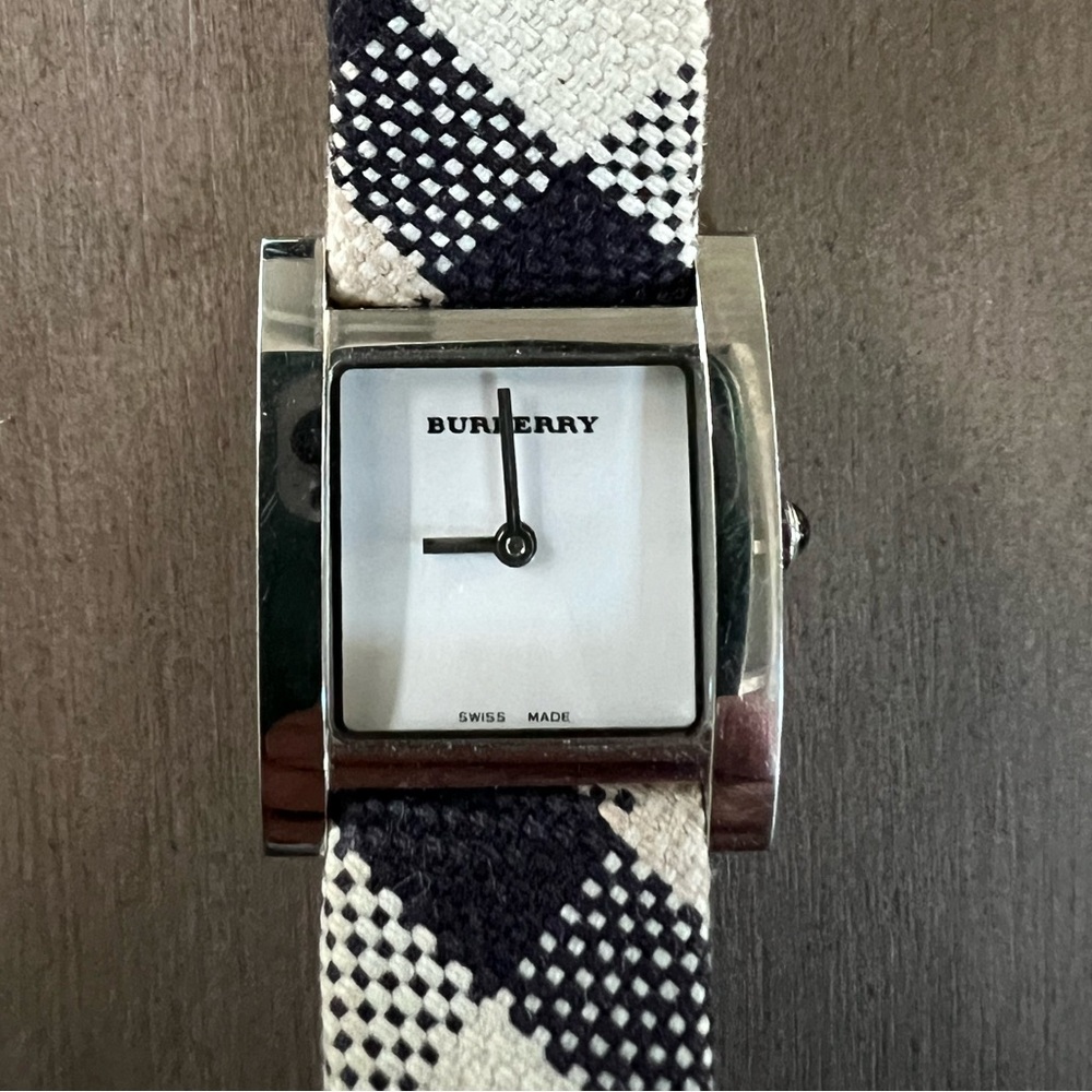 Burberry Nova Check Canvas Women’s watch